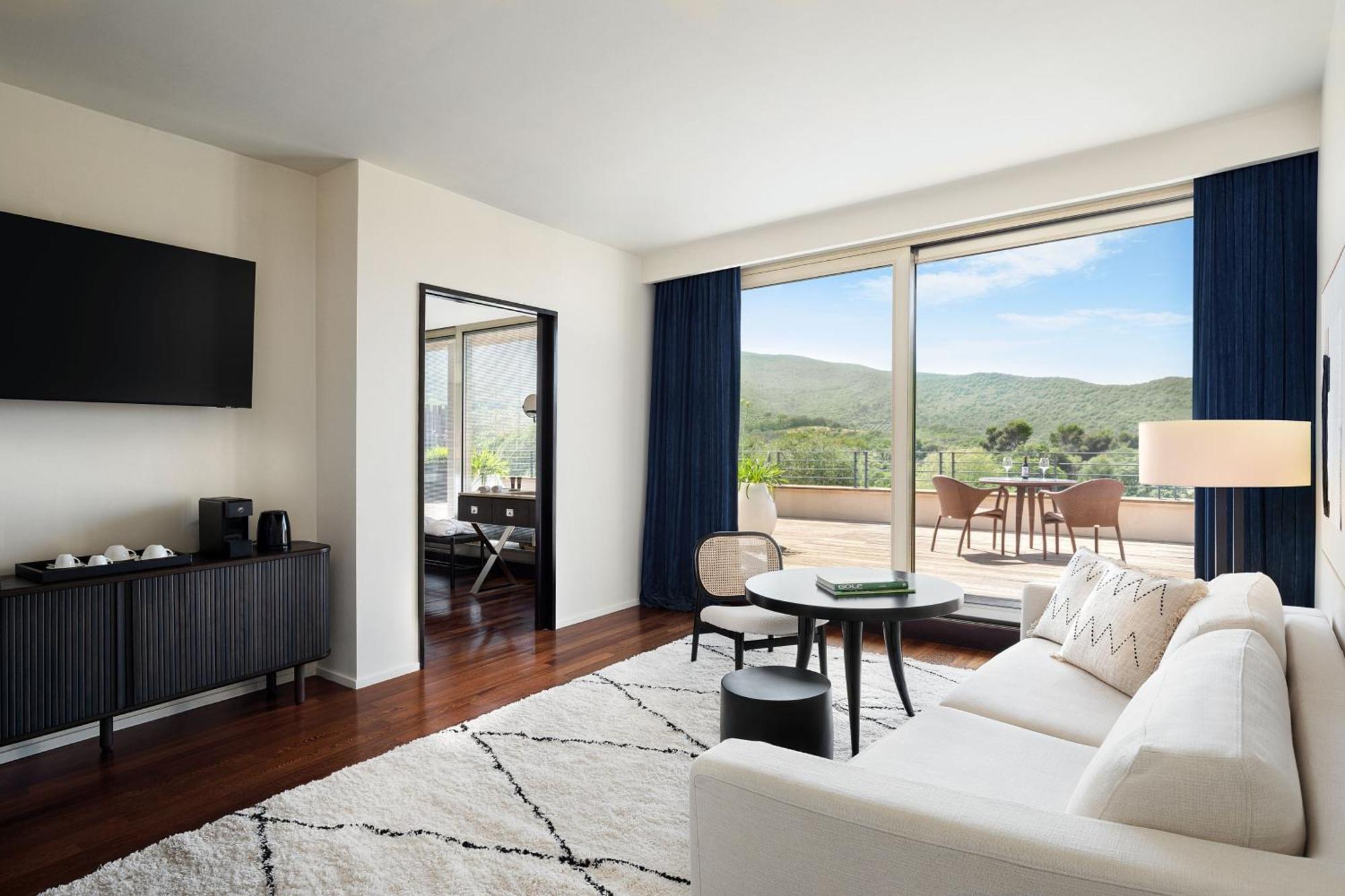 Suite 1 Chambre Lit King-Size Deluxe avec Canapé-Lit - Vue sur Golf